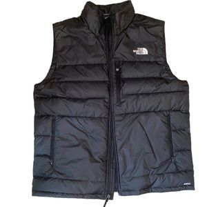 Mens North Face NWOT size large black lightweight down fill puffer vest